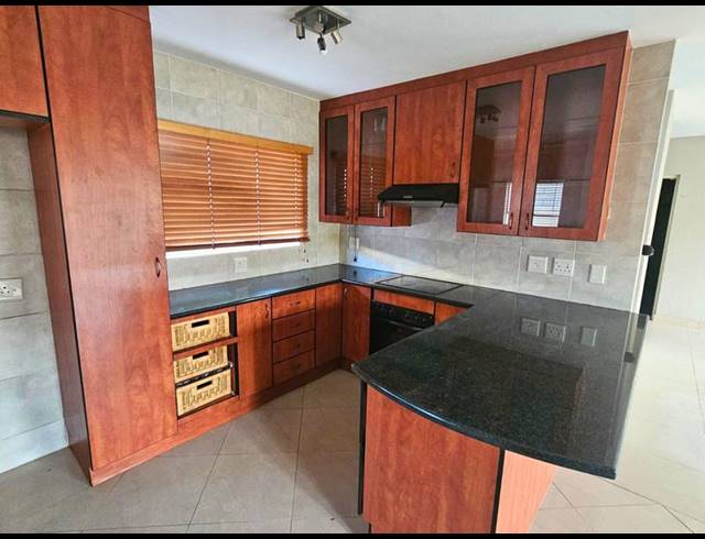 3 BEDROOM PROPERTY TO RENT IN GLEN MARAIS